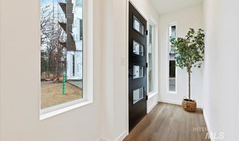 2043 S Makar Ln, Boise, ID 83706