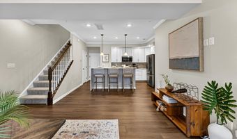 42227 PIEBALD Sq, Aldie, VA 20105