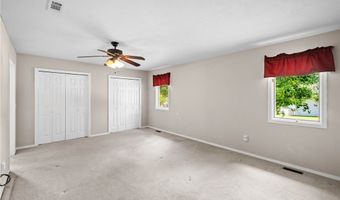 4 Huskins Cir, Bella Vista, AR 72715