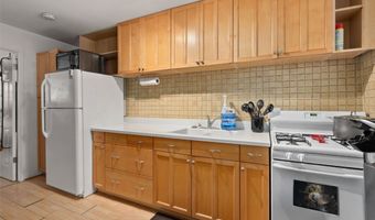 1036 Green St 304, Honolulu, HI 96822