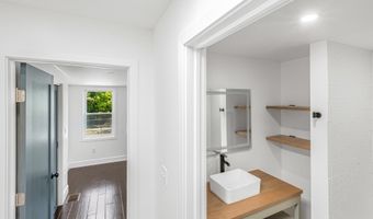 325 W LORRAINE Ave, Baltimore, MD 21211