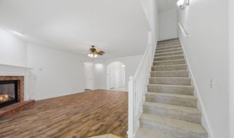 2201 SW Juniper Ave, Bentonville, AR 72713