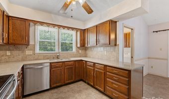 4601 Bournewood Ln, Charlotte, NC 28226