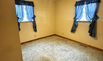 115 1st St SE, Akeley, MN 56433