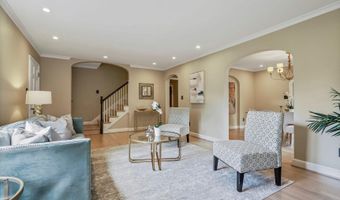 6111 WASHINGTON Blvd, Arlington, VA 22205