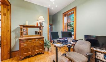 527 E High St, Ashley, OH 43003