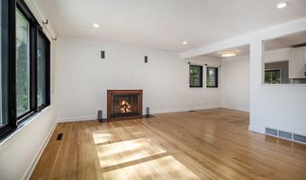 1122 Mixtwood St, Ann Arbor, MI 48103
