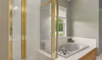 4 Catesby Ln, Bedford, NH 03110