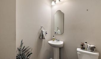 18918 Denali Cir, Northville, MI 48168