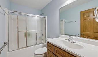 904 Cottage St, Adel, IA 50003