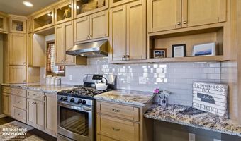 17 Patriot Dr, Cody, WY 82414