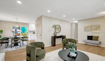4006 JUSTINE Dr, Annandale, VA 22003