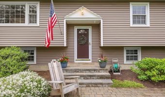 8 Brookview Ct, Bethel, CT 06801