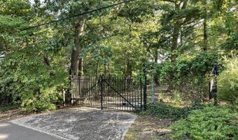 1 Cameron Cir, Atlantic Highlands, NJ 07716