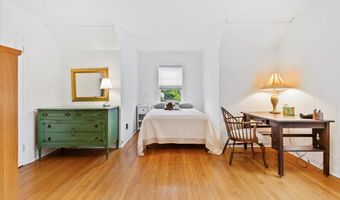 73 Oakwood St, Albany, NY 12208