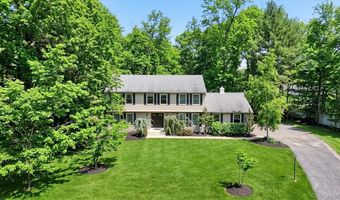 6 Amanda Ct, Airmont, NY 10952