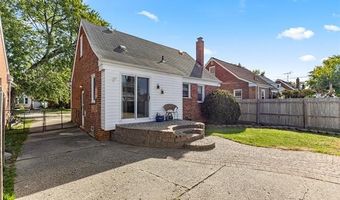 9892 Hubert Ave, Allen Park, MI 48101