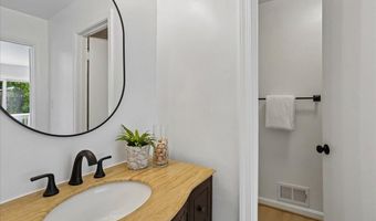 5222 POOKS HILL Rd #E-31, Bethesda, MD 20814
