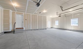 796 Hollow Dr, Ammon, ID 83401