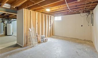 894 Napoli Dr, Ballwin, MO 63021