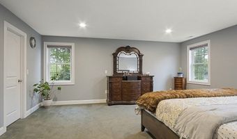 9 Woodlawn Ave, Billerica, MA 01821