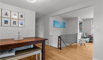 80 PECK Ave, Bristol, RI 02809