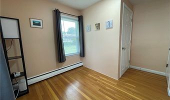 71 Glenwood Dr, North Kingstown, RI 02852
