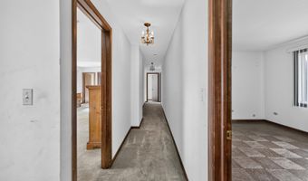 725 7th Ave, Addison, IL 60101