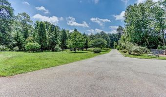 173 Pine Tag Ln, Appomattox, VA 24522