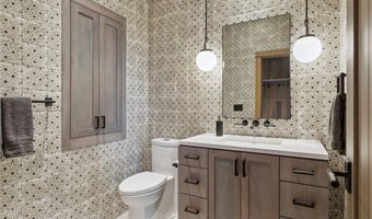 1099 Indian Trl S, Afton, MN 55001