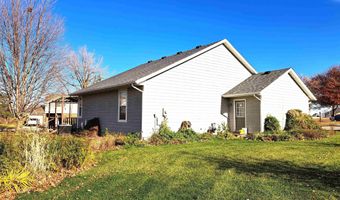 122 Maple Dr, Albia, IA 52531