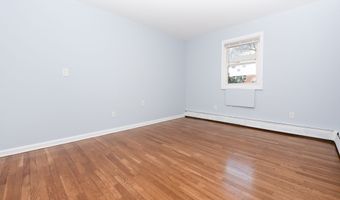 185 Cherry Hill Dr 1A, Bridgeport, CT 06606