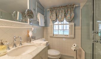 92 Forest Rd, Agawam, MA 01001
