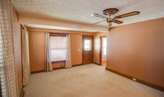 2801 Hillcrest Ave, Alton, IL 62002