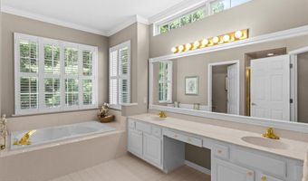 15 Misty Lake Ct, Barnegat, NJ 08005