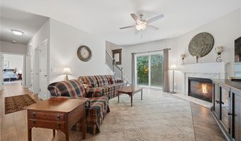 351 Champion Way Dr, Ballwin, MO 63011