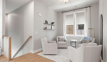 43442 CROSON Ln 100, Ashburn, VA 20148