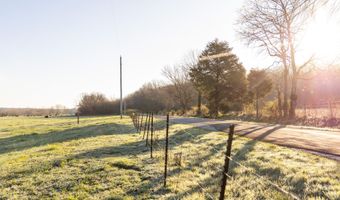 Farm Road 2007, Aurora, MO 65605