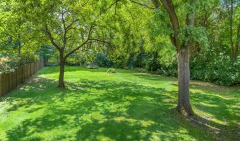 723 N River Rd, Algonquin, IL 60102