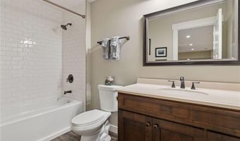 15653 Cobblestone Lake Pkwy, Apple Valley, MN 55124