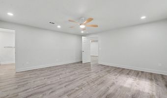 6105 E Desoto St, Bay St. Louis, MS 39520