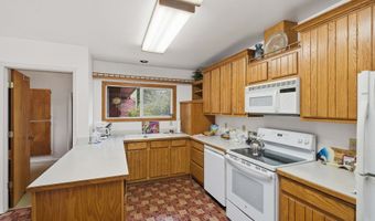 830 CHICAGO Ave, Bandon, OR 97411