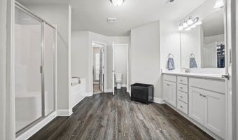 6236 Emerald Lake Dr, Biloxi, MS 39532