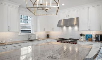 169 16th St, Avalon, NJ 08202