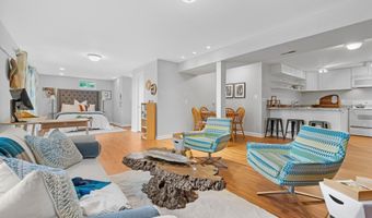 3716 KRYSIA Ct, Annandale, VA 22003