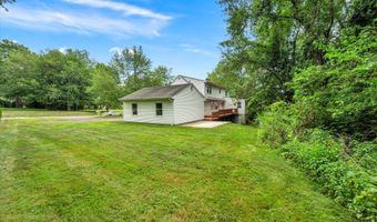 24 Iron Gate Ln, Cromwell, CT 06416