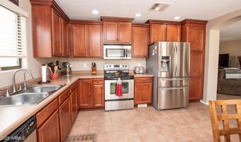 2101 S MERIDIAN Rd 176, Apache Junction, AZ 85120