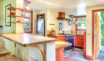 24 Old Beach Rd, Newport, RI 02840