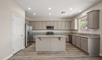 570 McAlister Dr, Bullhead City, AZ 86442