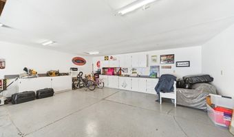 1304 7th St NW, Altoona, IA 50009